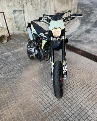 Fantic XMF 125 4t motard performance 2021