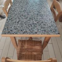 Tavolo in legno + sedie