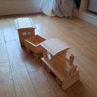 Treno in legno