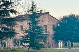 Castro Pisano mq.157 garage cantina