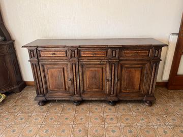 Mobile con 3 ante e cassetti stile 800