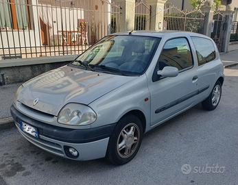 Renault Clio 1.2 16v 75cv