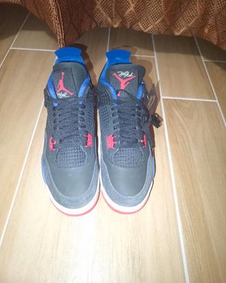 JORDAN 4