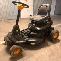 Trattorino tagliaerba