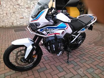 Africa Twin 1100 L ACCCESSORIATA