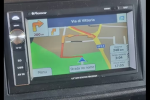 NAVIGATORE autoradio telecamera RETROMARCIA GPS