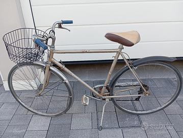 Bicicletta uomo taglia S con cambio e cestino