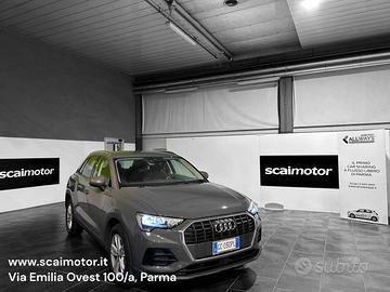 AUDI Q3 35 TDI S tronic Business Plus