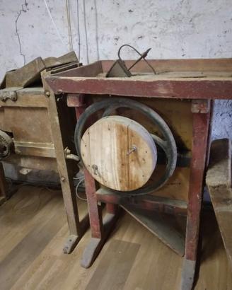 N. 2 Macina per granoturco 