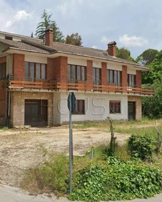 Appartamento di 400 m² con più di 5 locali e posto