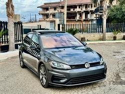 Volkswagen Golf 2.0 TDI DSG R line Executive BlueM