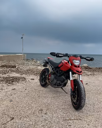 Ducati Hypermotard 796 depotenziata A2