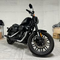 Harley Davidson roadster