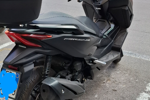 Motociclo Honda Forza 350
