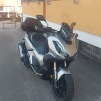 Scooter Honda adv 350 pari al nuovo