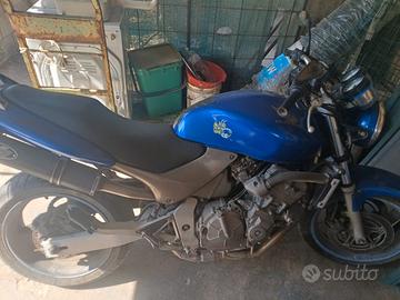 Honda ornet 900