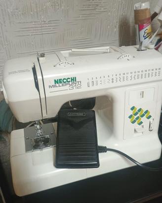 Macchina da cucire mille punti 312 necchi