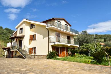 3 LOCALI A AGROPOLI