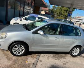 VW Polo 1.4 benzina/gpl colore argento