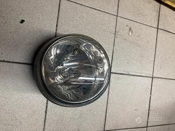 Faro anteriore gts 300