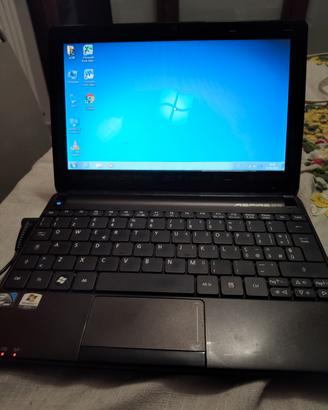 Computer acer aspire one