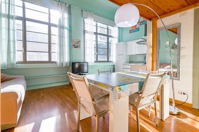 MONOLOCALE AL SECONDO PIANO IN RESIDENZA TURISTICA