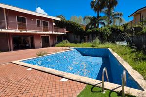 Aci Bonaccorsi bella villa singola con piscina