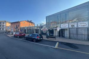 NEGOZIO A GIAVENO