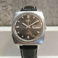 Seiko Automatic Vintage square case 7006 7012