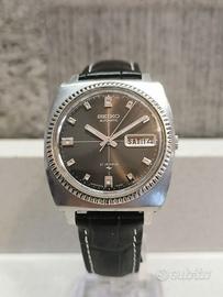Seiko Automatic Vintage square case 7006 7012