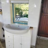 Mobile bagno con specchiera