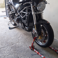 Ducati monster s4r da vetrina