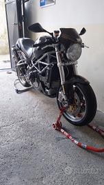 Ducati monster s4r da vetrina