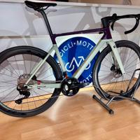 FOCUS IZALCO MAX 8.8 SHIMANO 105