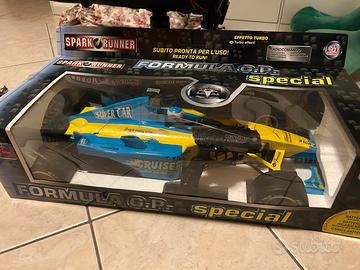 Macchina giocattolo telecomandata