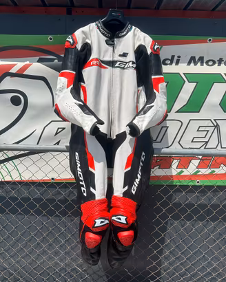 Tuta e guanti moto