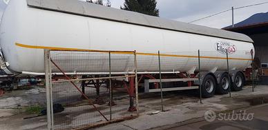 N.2  cisterna ADR trasporto GPL.