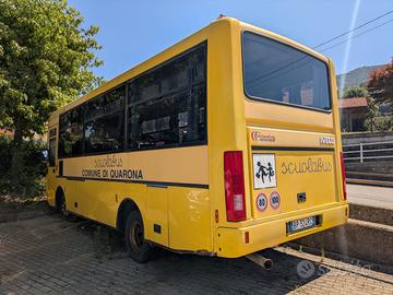 Scuolabus Iveco 80E21NA Cacciamali C5051
