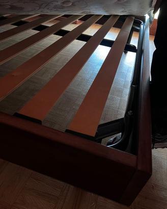 Letto matrimoniale in legno