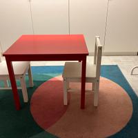 Tavolino bimbi con 2 sedie