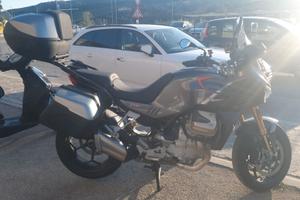 Moto Guzzi v 100 Mandello s