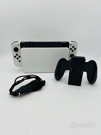 Nintendo Switch OLED – Completa di Accessori