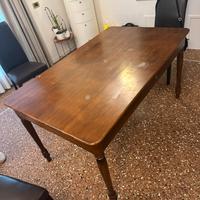Tavolo sala da pranzo in legno