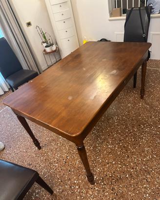 Tavolo sala da pranzo in legno