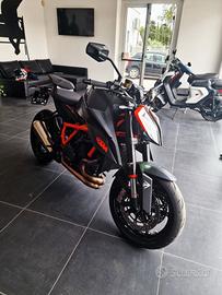 KTM 1290 SUPER DUKE R