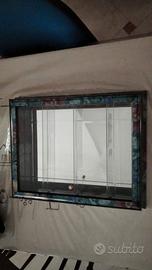 Vetrina  con specchio e tre mensole in vetro