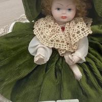 Bambola porcellana Capodimonte abito in velluto