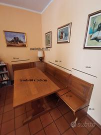 Cassapanca ad angolo con tavolo