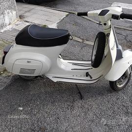 Piaggio Vespa 50 Special (V5B3) - 1972