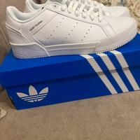 Adidas Court  tourino